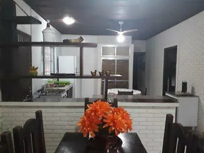 Casa Espaçosa 4 Dormitórios A 150M Da Praia Da Maranduba / Ubatuba-2